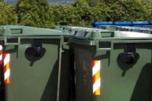 O Δήμος Αγρινίου εφιστά την προσοχή στους δημότες για τη ρίψη υπολειμμάτων στάχτης στους κάδους απορριμμάτων