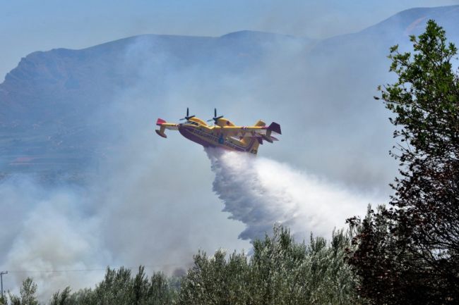 pirosvestiko aeroplano