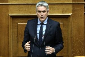 Αγρίνιο: Ο Κώστας Καραγκούνης στις εκδηλώσεις της Ημέρας των Ενόπλων Δυνάμεων