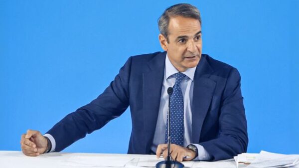 mitsotakis synenteuksi xr