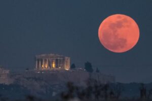 Tο «Φεγγάρι του Κάστορα»: Απόψε η τελευταία υπερπανσέληνος του 2024