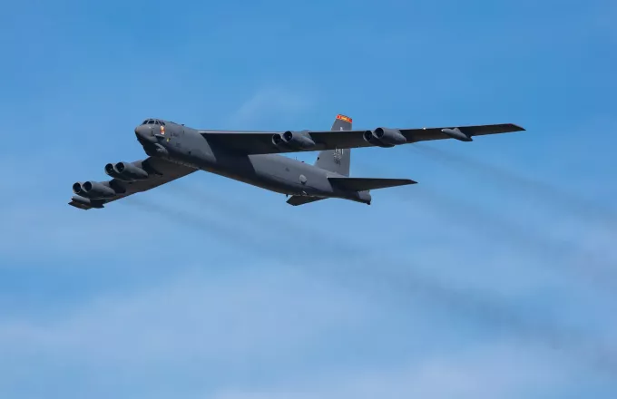 b52