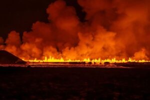 Ισλανδία: Εξερράγη ηφαίστειο για έβδομη φορά φέτος – Απομακρύνθηκαν κάτοικοι