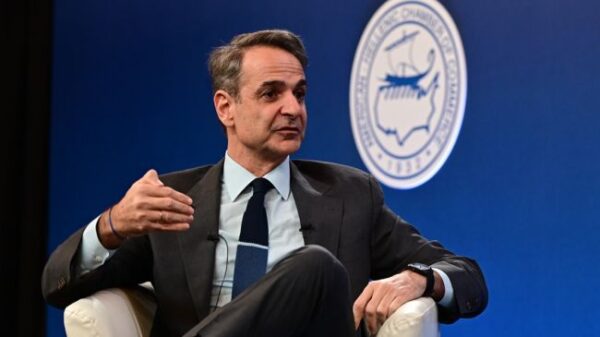 mitsotakis eurokinissi xrwma