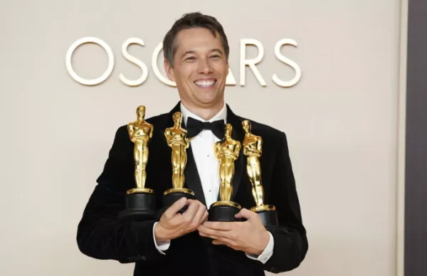 ap anora oscar.jpg