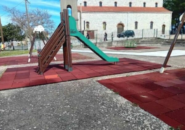ΠΑΙΔΙΚΗ ΧΑΡΑ ΠΑΠΑΔΑΤΟΥ