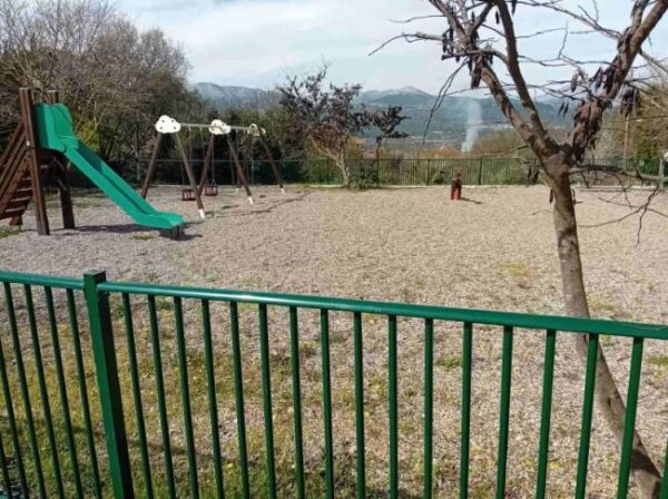 ΠΑΙΔΙΚΗ ΧΑΡΑ ΣΚΟΥΡΤΟΥΣ