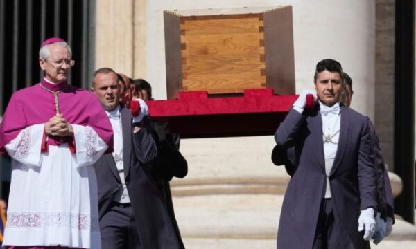 7a9c91d7 papas xristos anesti