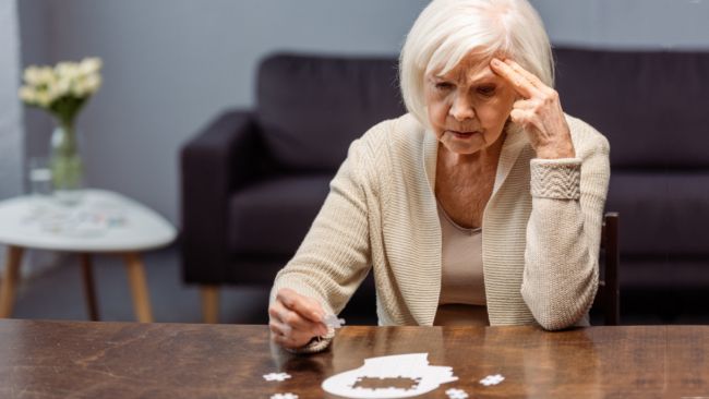221215135431 woman dementia anoia