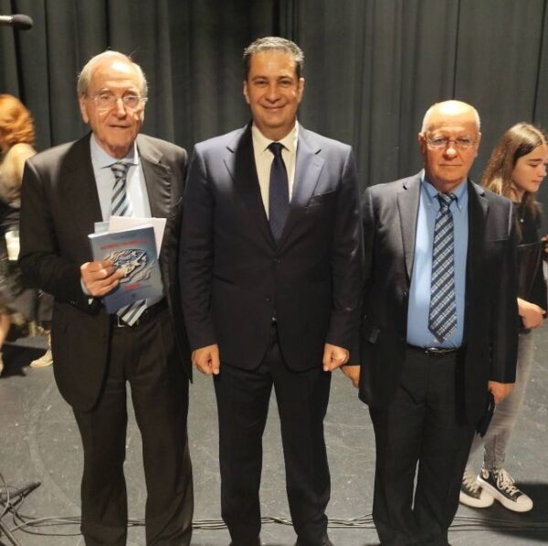 img 154cb3af7c6768ab29bd5e69bc5803dd v