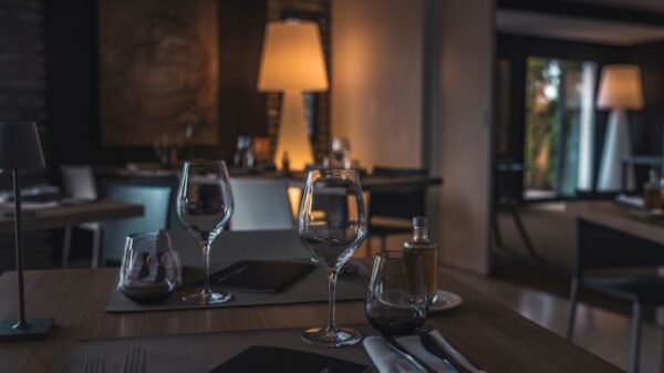 reastaurant shutterstock xrwma