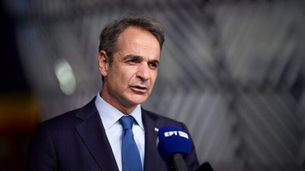 xrwma mitsotakis3