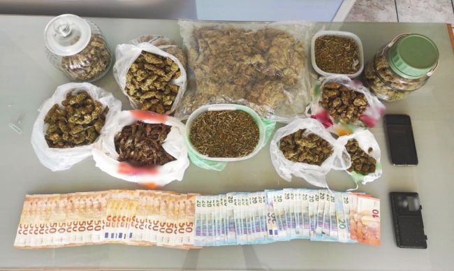 21 07 2025 Συνελήφθησαν τρία άτομα για διακίνηση ναρκωτικών στην Αιτωλοακαρνανία (2)