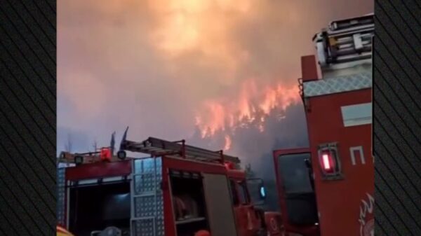 xrwma fotia korinthos