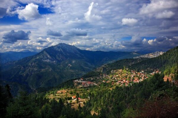 oreini,nafpaktia,,greece.,kryoneria,village,(altitude,1312,m.),,oreini,("mountainous")