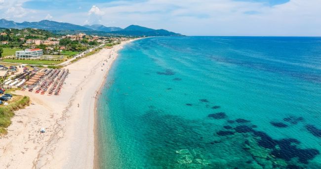 monolthi paralia thalassa mak