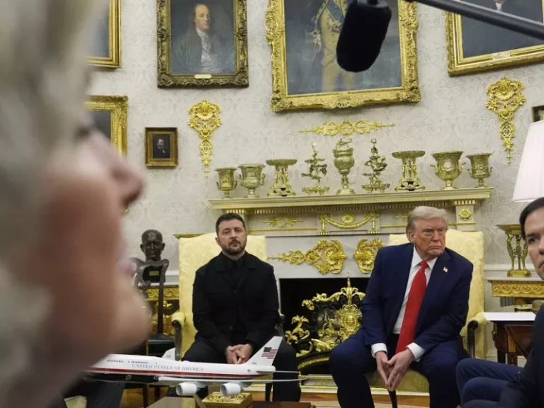 trump zelensky ap 2.jpg