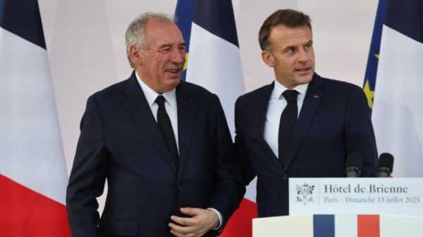 bayrou macron afp xrwma