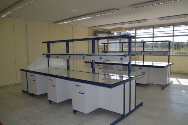 ΕΡΓΑΣΤΗΡΙΑΚΟΙ ΠΑΓΚΟΙ ΚΑΙ ΑΠΑΓΩΓΟΣ ΕΣΤΙΑ