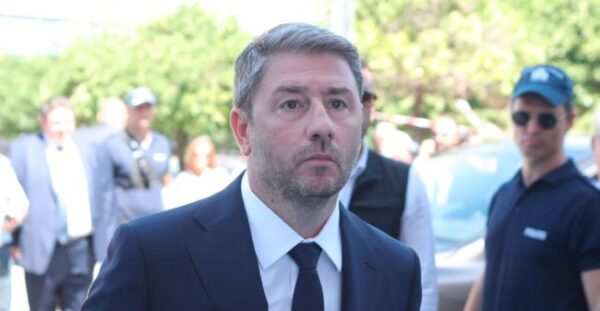 androulakis maketa