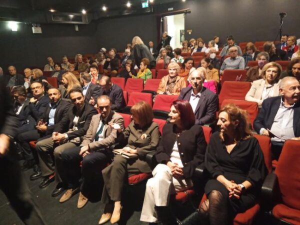 568b1e25 18f6 4901 9943 9c0472fec211