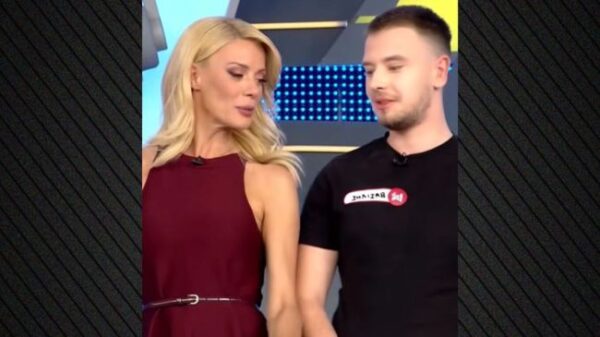 zeta makripoulia (2)