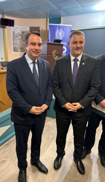 ef57532c eecf 4204 8a2a efd8118c9f88