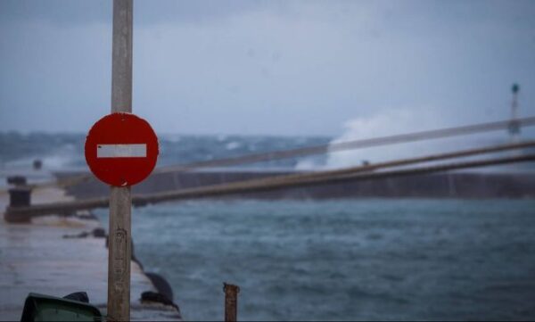 apagoreutiko apoplou