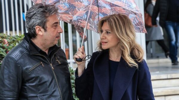 xrwma karistinou aslanidis