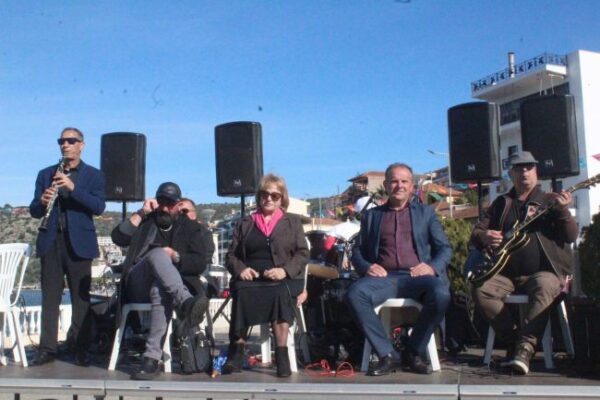 katharadeutera dimosamfilchias (3)