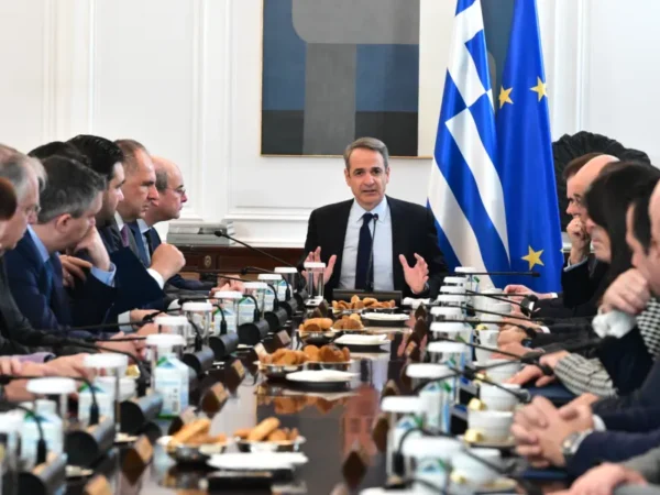 mitsotakis ypourgiko.png