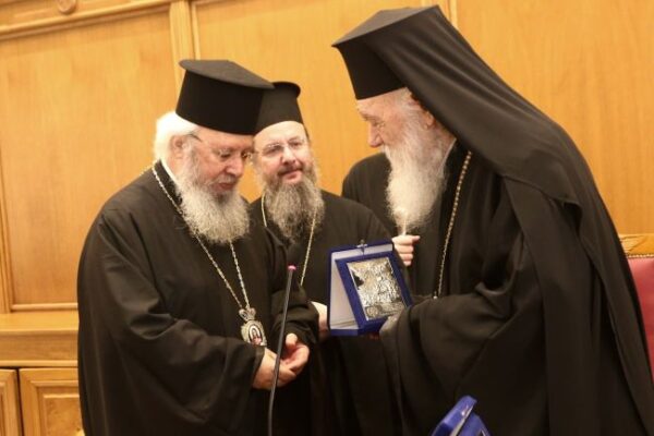 euc1 paroysiash ekdoshs diakonias 200 xronia mesologgi (37 of 50)