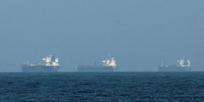 file photo: tankers are seen off the coast of the fujairah amid the u.s. israel conflict with iran