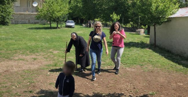 maketa giagia kwnstantw