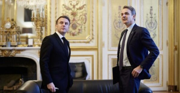 maketa mitsotakis (2)