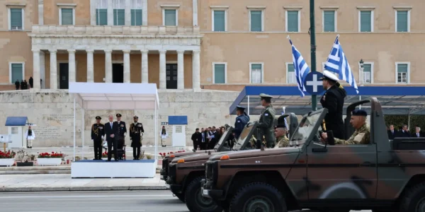 stratiwtiki parelasi eurok 5 1 2560x1280