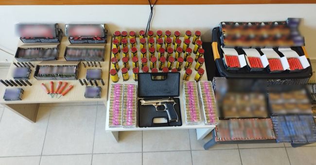 07 04 2026 Συνελήφθη άνδρας για παράνομη εμπορία κροτίδων