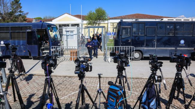 tempi dikastirio xrw