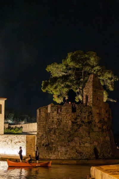 ΑΝΑΠΑΡΑΣΤΑΣΗ 11