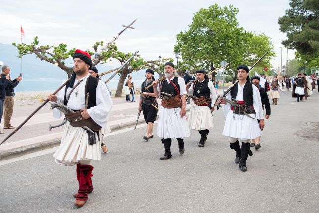 ΑΡΜΑΤΩΜΕΝΟΙ 3