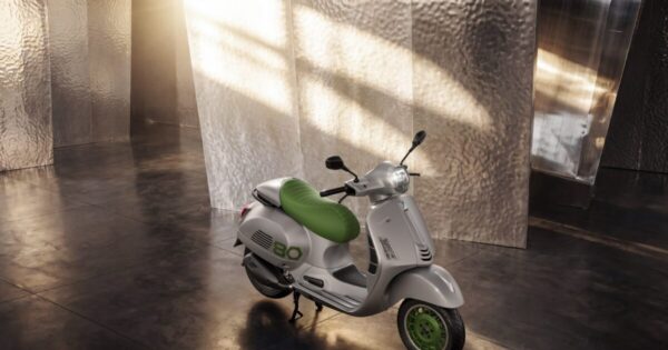 vespa edizione ottantesimo 01 1200x630.jpg