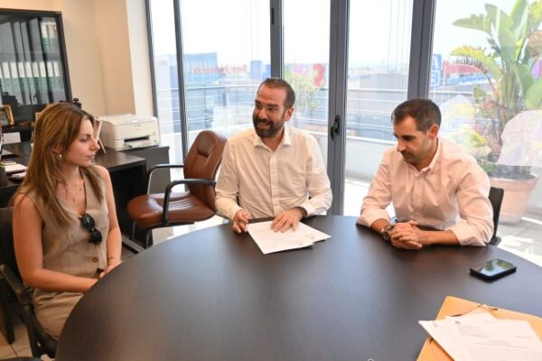 20260727 ΥΠΟΓΡΑΦΗ ΣΥΜΒΑΣΗΣ ΧΡΥΣΟΒΙΤΣΑ ΠΛΑΤΑΝΟΣ (4)