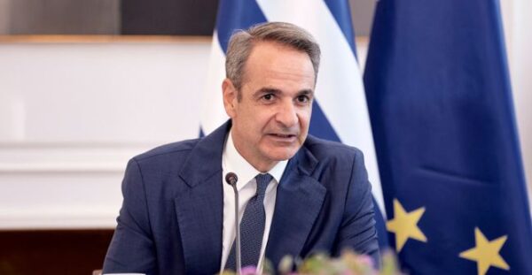 maketa mitsotakis (3)