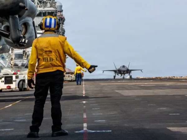 f35