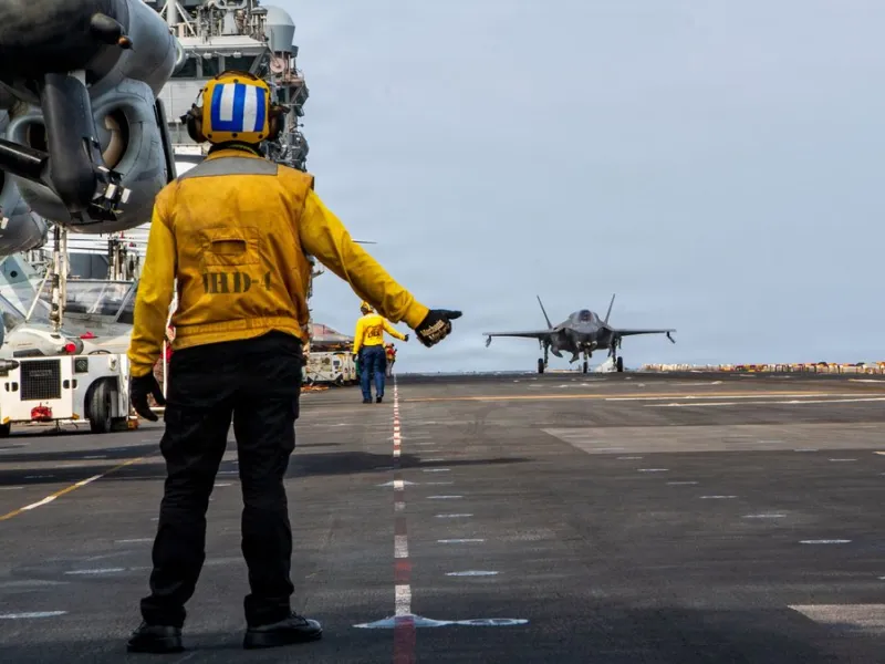 f35