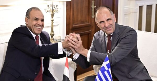 maketa gerapetris syntantisi