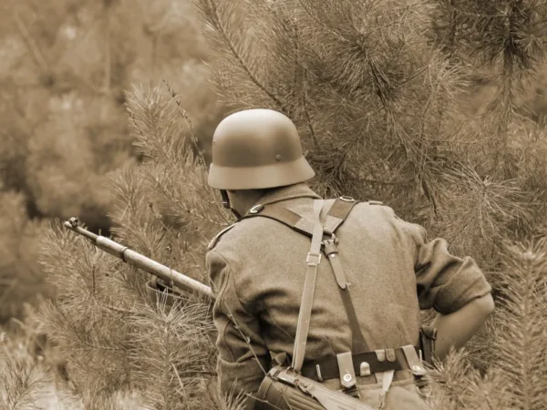 shutterstock stratiotis wwii.jpg