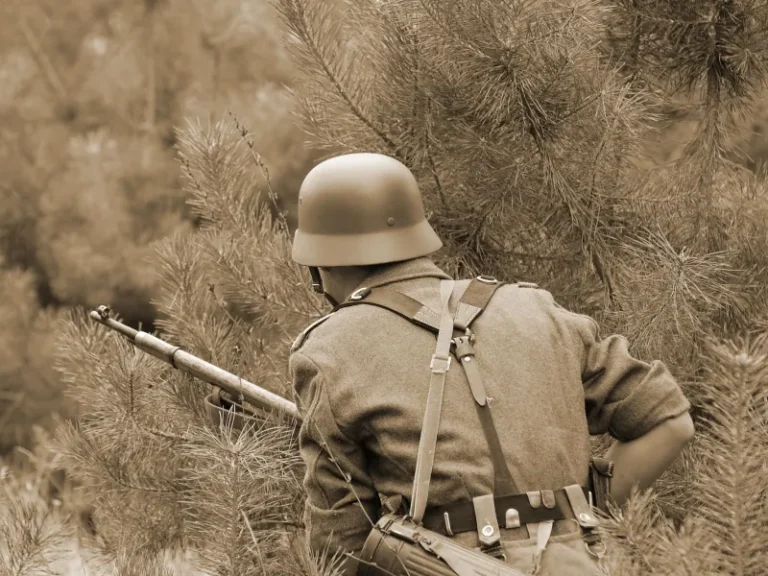 shutterstock stratiotis wwii.jpg